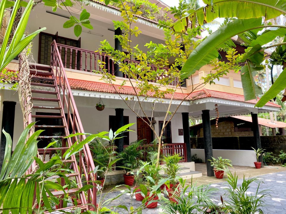 Tattwamasi Ayuryoga With Breakfast And Yoga Hotell Varkala Exteriör bild